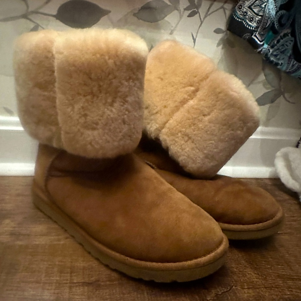 Ugh Boots Size 7